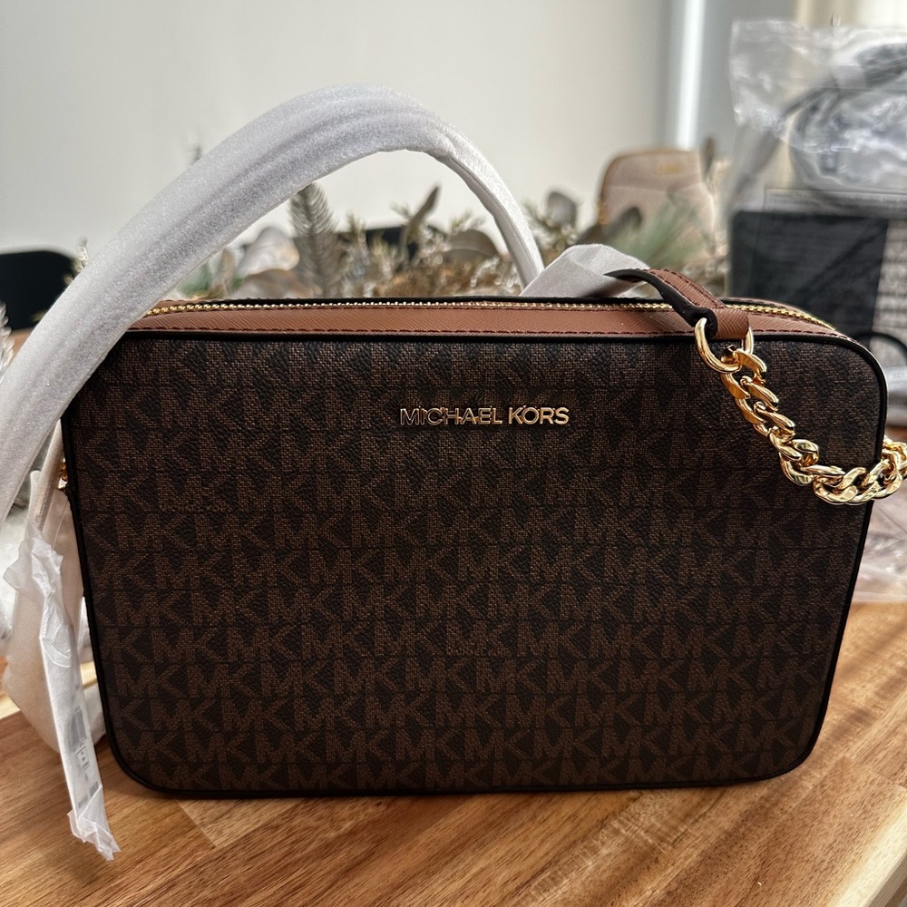Michael Kors crossbody bag